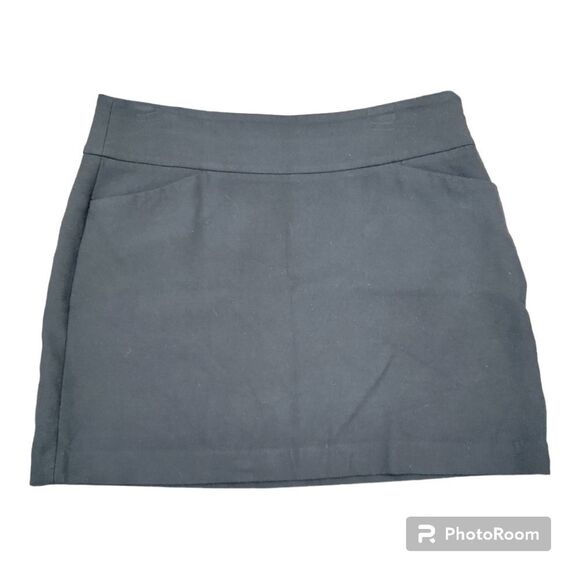 Loft Mini Skirt Solid Black With 2 Side Pockets and Side Zipper A-line Size 10 - Picture 1 of 8
